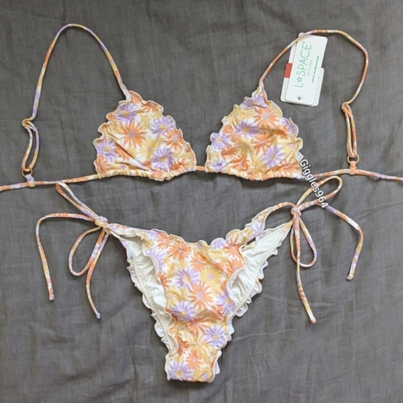 L*Space Maggie Roger Bikini Set Oopsie Daisy - Picture 1 of 11